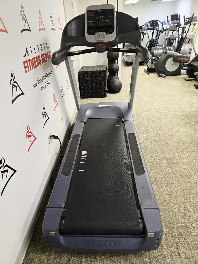 Precor Commercial 954i Experience Treadmill - Image 3