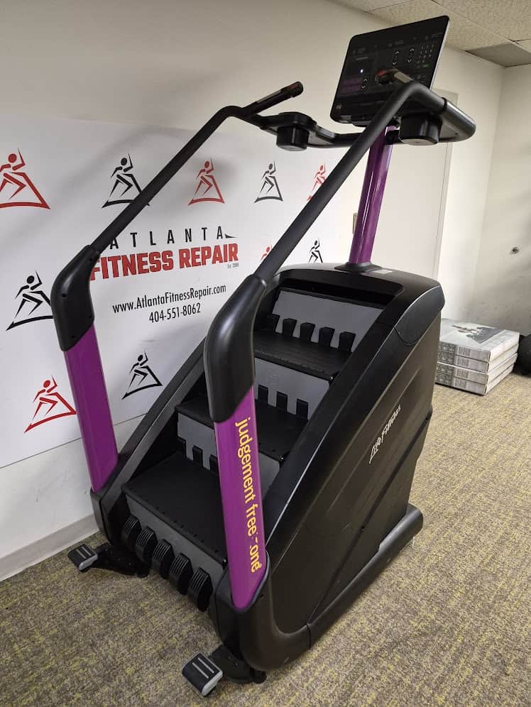 Life Fitness 95PS PowerMill Climber w/ Integrity SL Console